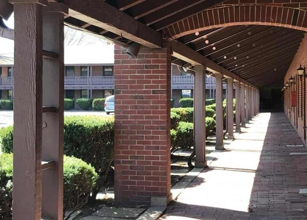 Lincoln Lodge - photo 17
