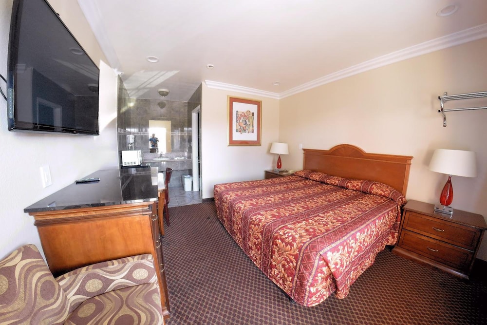 Palace Inn Oxnard - photo 21