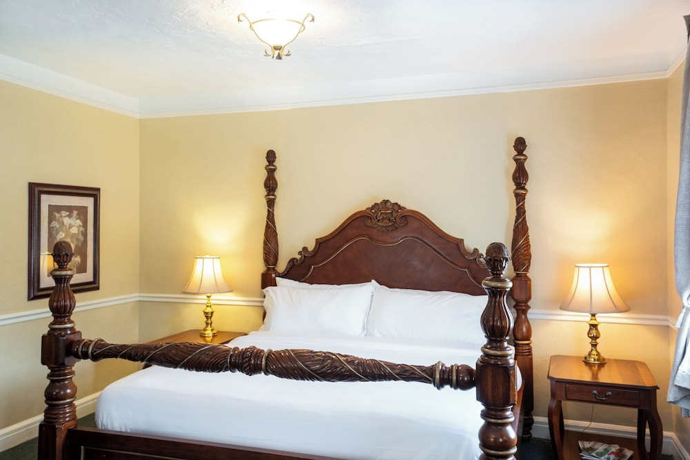 Lake Lure Inn & Spa - photo 17