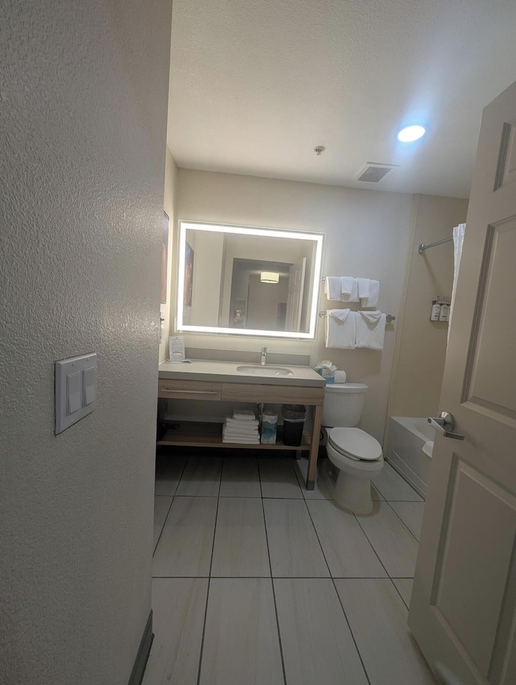 Candlewood Suites Loveland by IHG - photo 45