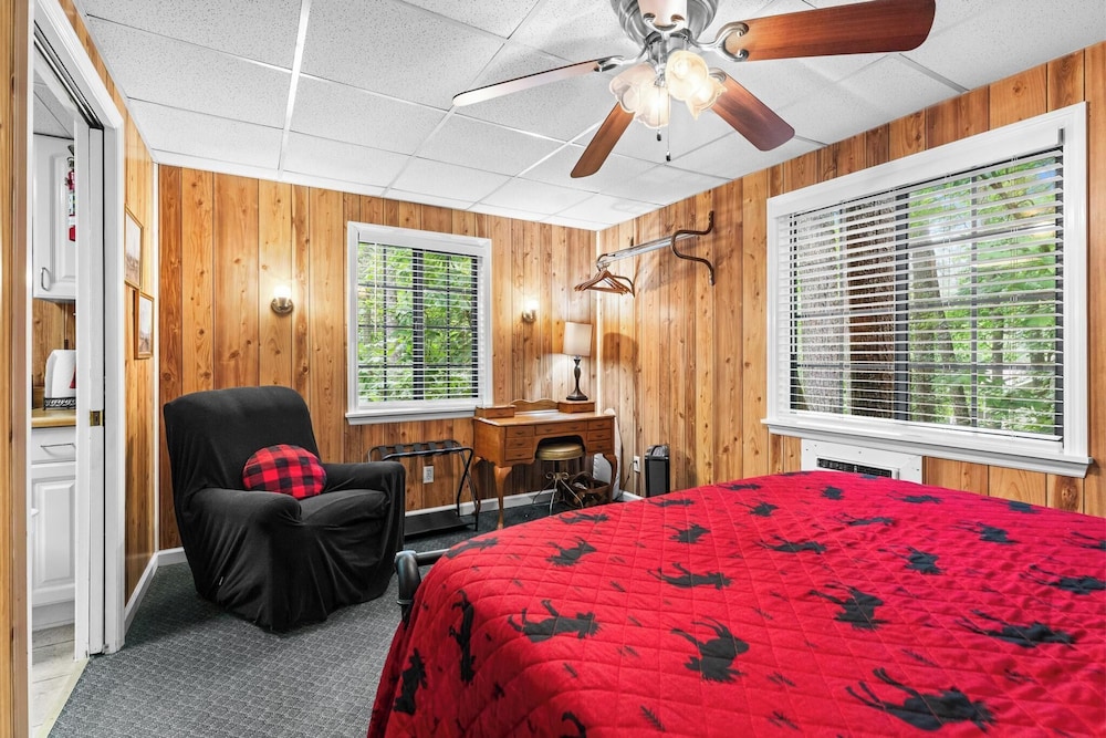 The Cascades Inn - photo 43