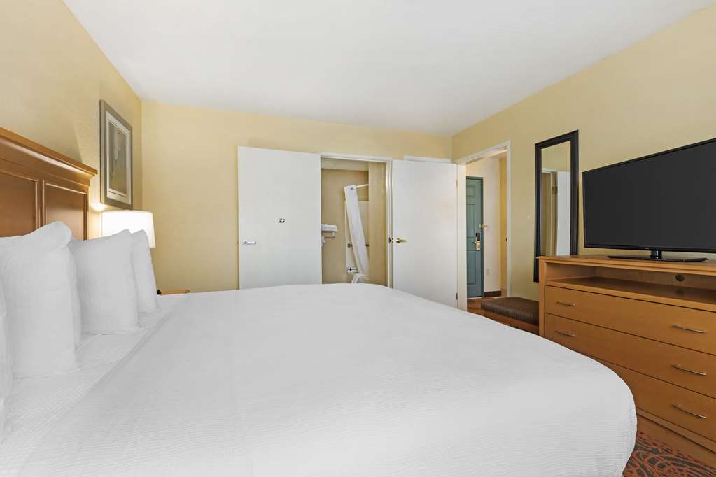 Best Western Plus Waco North - photo 18