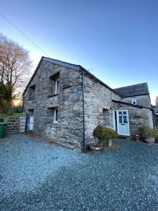 The Drumlins Cottage — 4-Star Luxury Hotel in Ulverston, United Kingdom