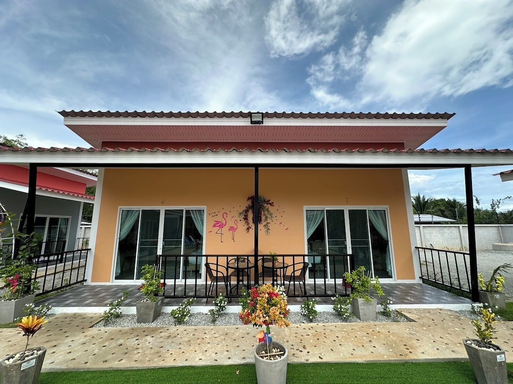 Patcharee Resort in Wichit, Thailand