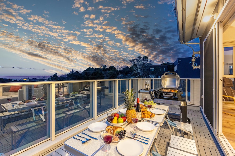 Fukurou Ann in Shirahamacho-Usazakiminami, Japan