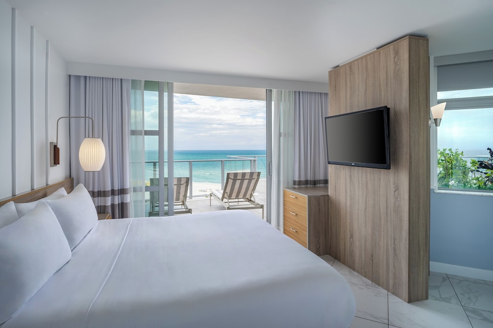 Cadillac Hotel & Beach Club Autograph Collection - photo 25