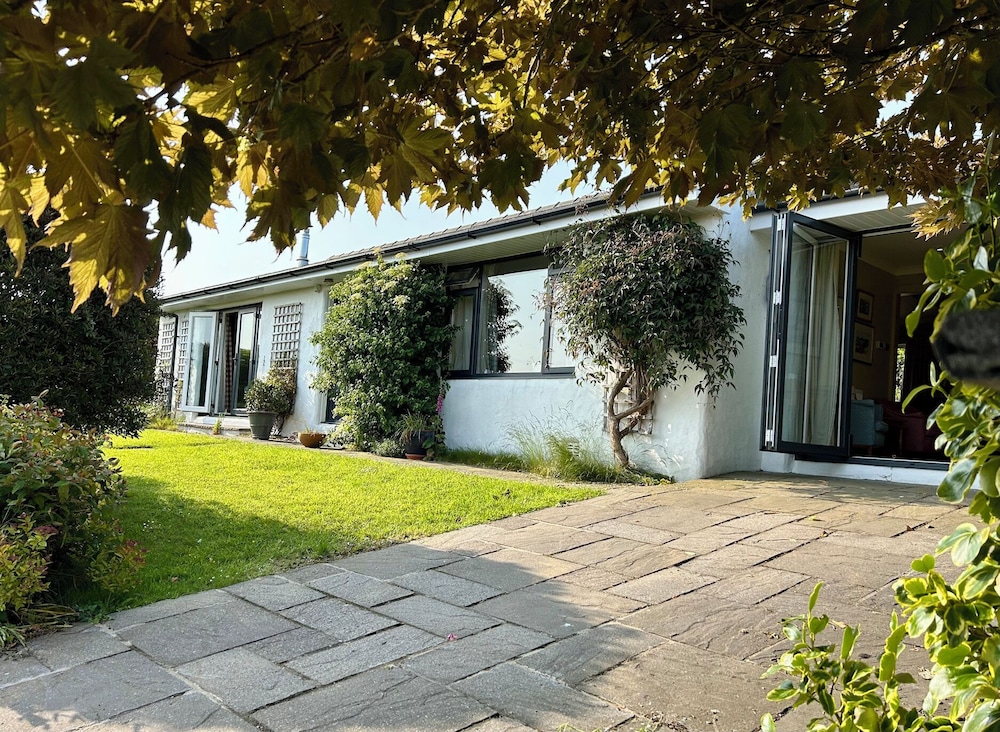 Dolwylan in Newport, United Kingdom