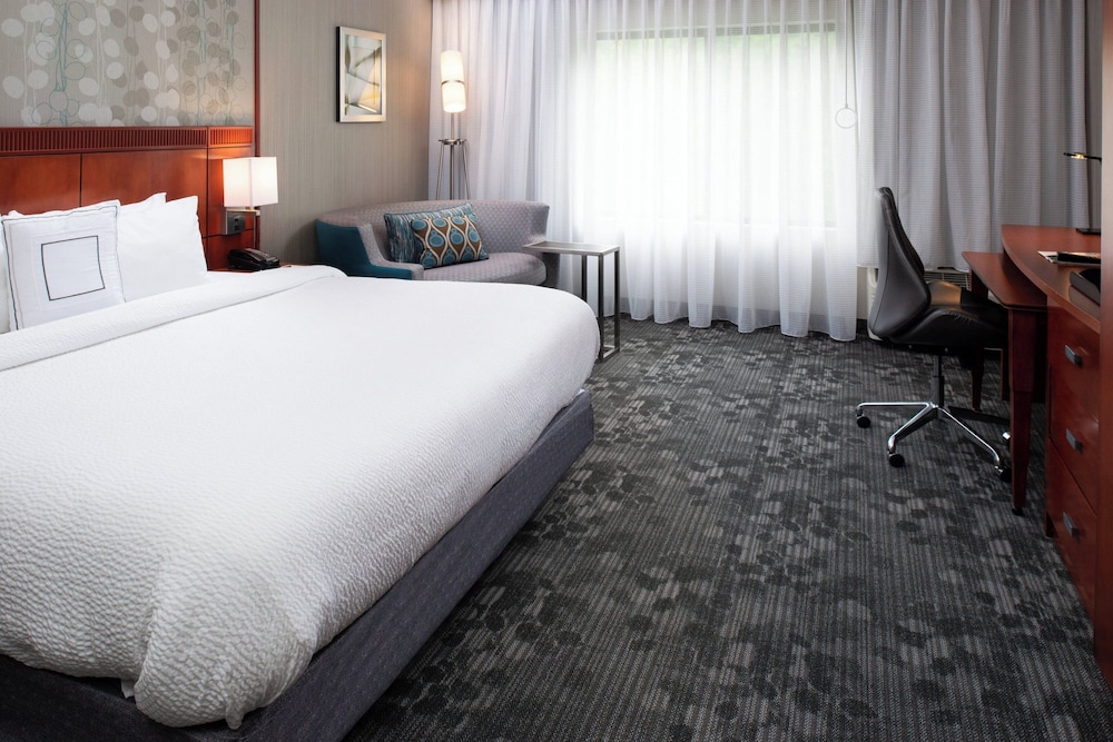 Courtyard by Marriott High Point - photo 7