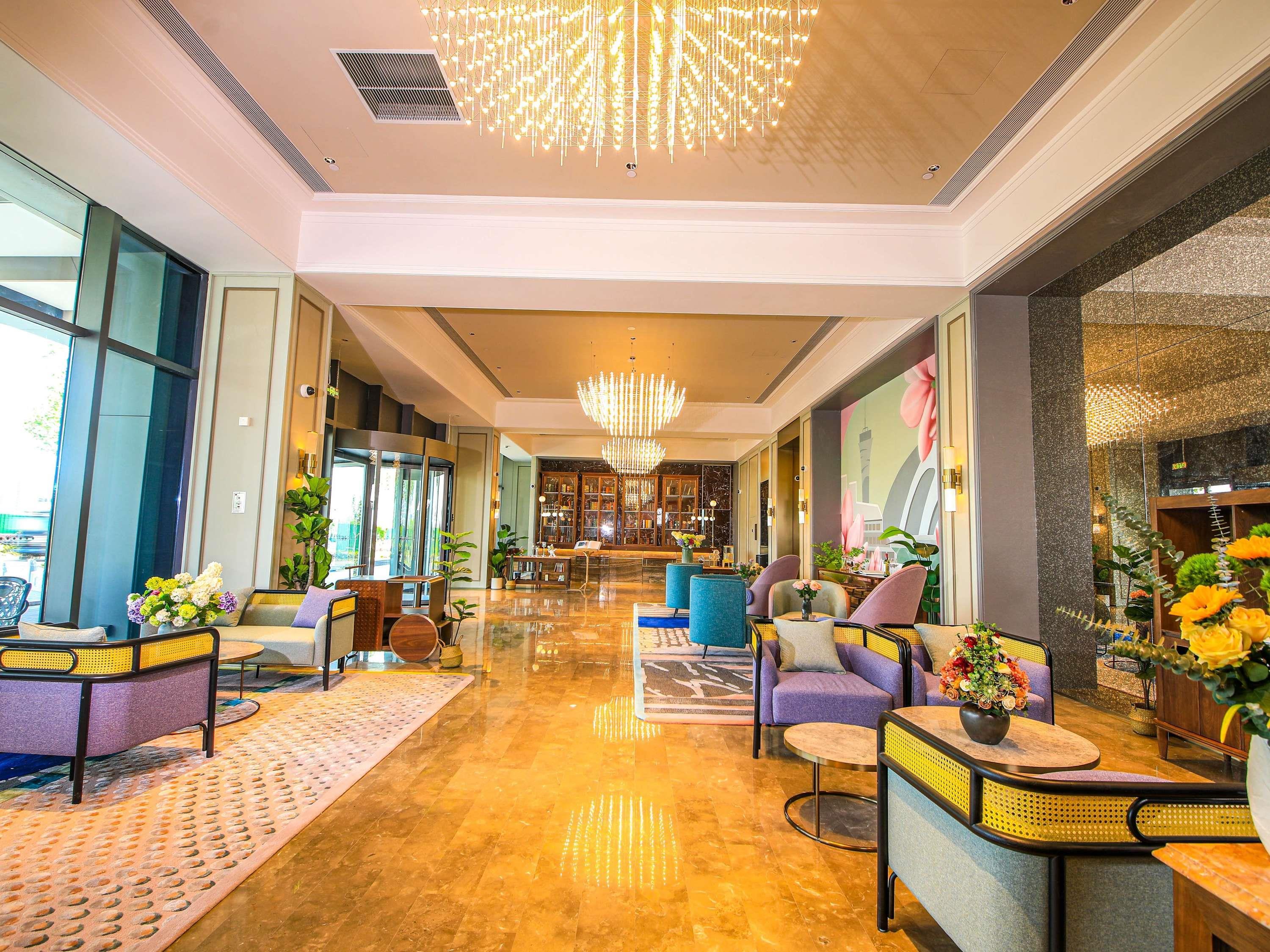 Mercure Shanghai Baoshan — 4-Star Luxury Hotel in Shanghai, People's Republic of China