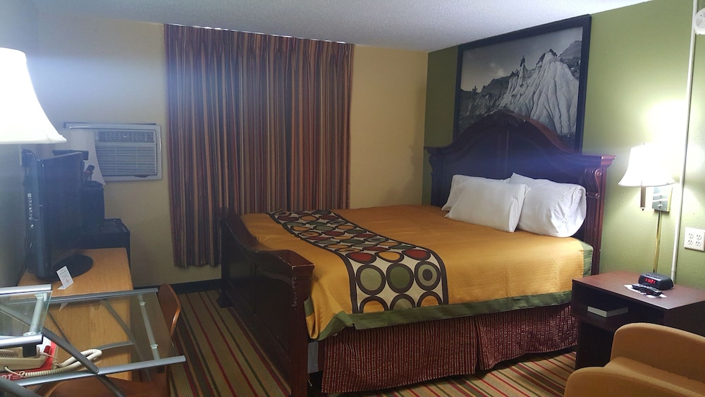 Super 8 by Wyndham Minot Airport - photo 12