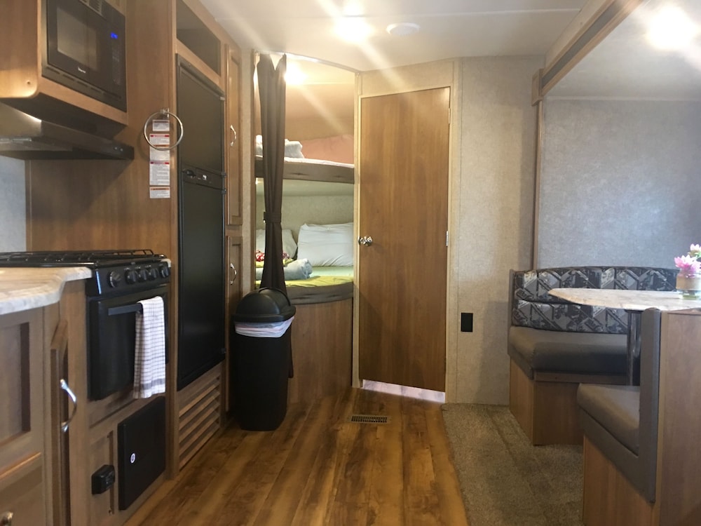 Enduro RV Citrus Valley Resort - photo 20