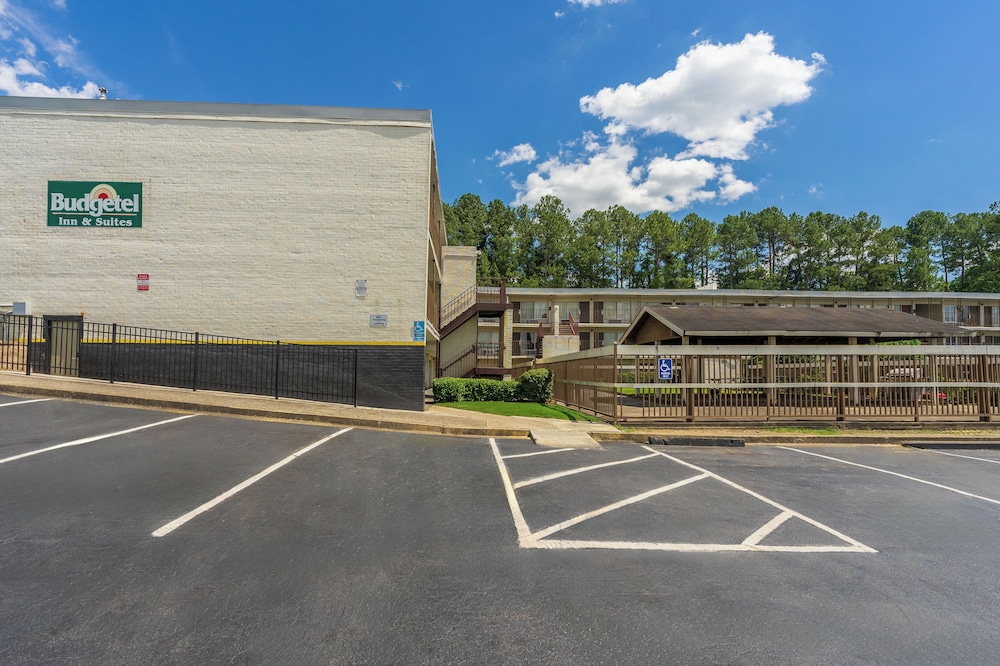 Budgetel Inn and Suites — Atlanta — photo 3