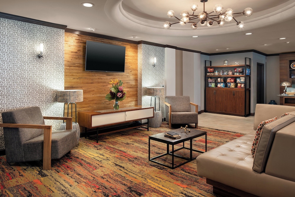 Four Points by Sheraton Hotel & Suites San Francisco Airport - photo 3