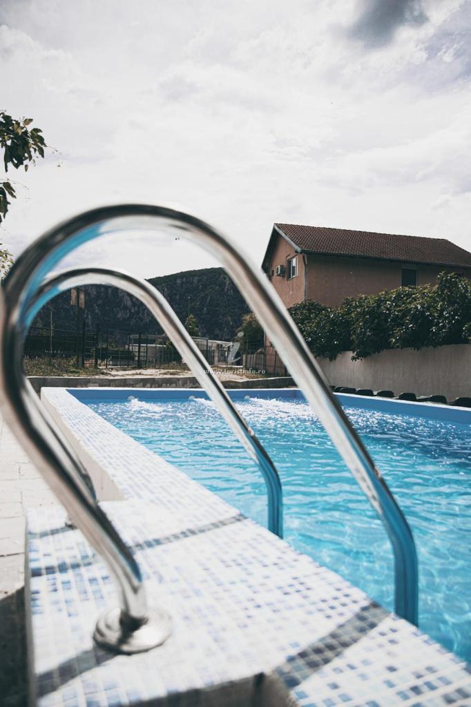 Pam Dubova Holiday in Dubova, Romania