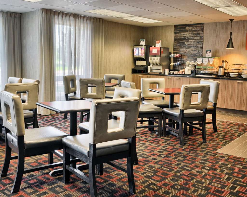 Comfort Inn Ruther Glen near Kings Dominion - photo 30