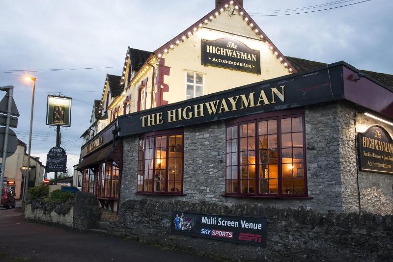Highwayman Inn