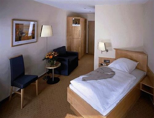 Hotel Friederichs — Duisburg — photo 2