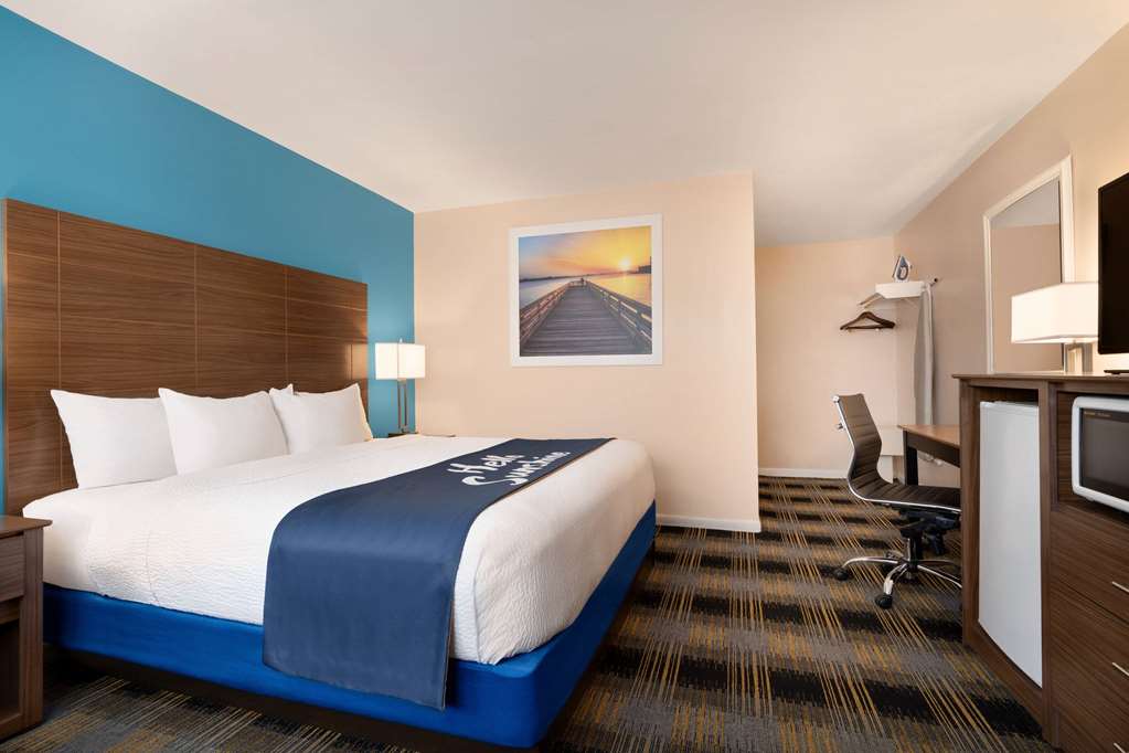 Days Inn By Wyndham Middletown Newport Area - photo 24