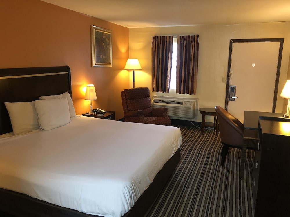 Nendels Inn & Suites - photo 8