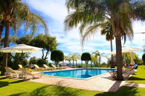 Farmhouse Casa Da Avó — 4-Star Luxury Hotel in Loule, Portugal