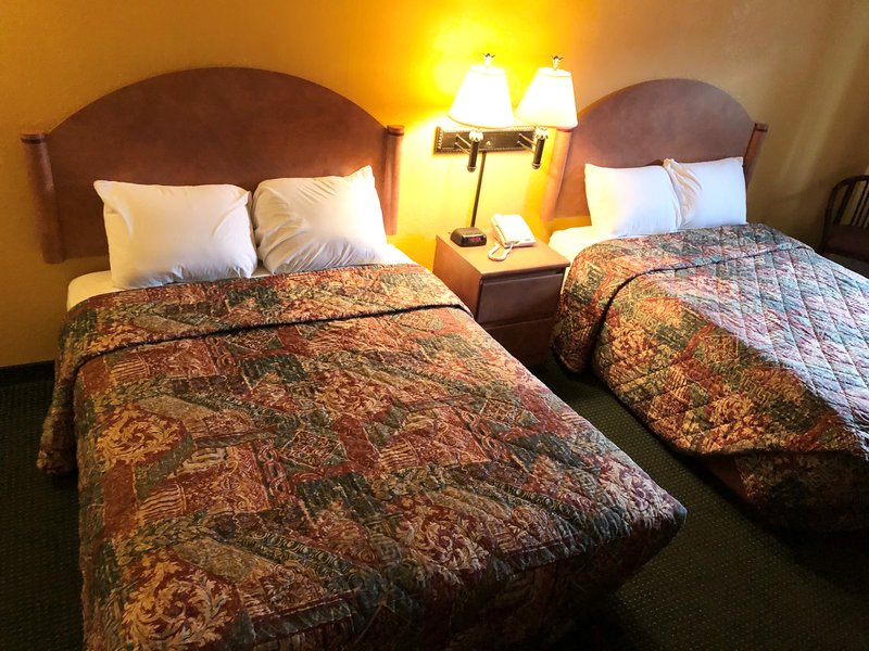 University Inn and Suites - photo 15