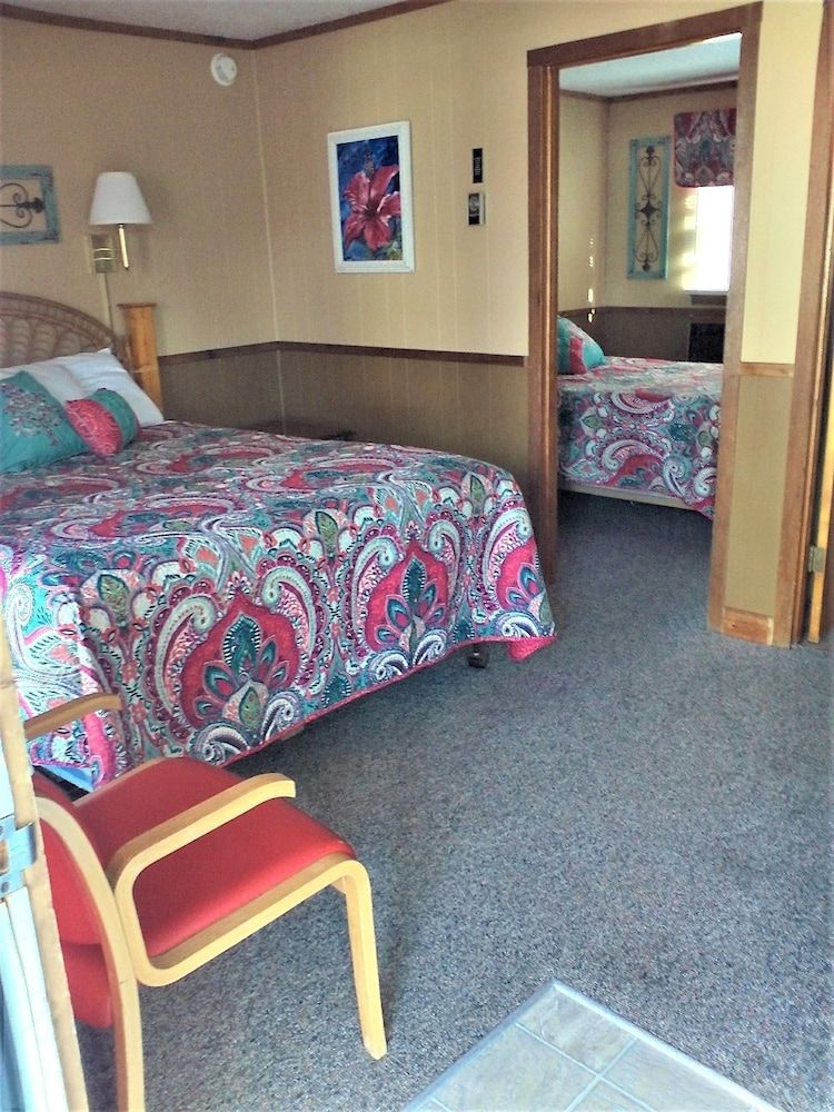 The Monarch Motel - photo 10