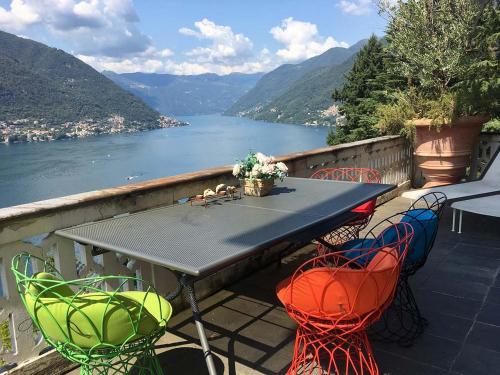 Lake Como Villa Ines Apartment — 4-Star Luxury Hotel in Faggeto Lario, Italy