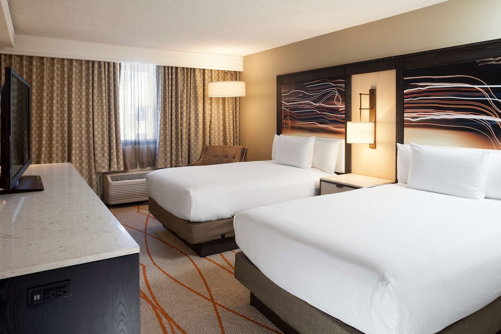 DoubleTree by Hilton Denver Central Park - photo 8