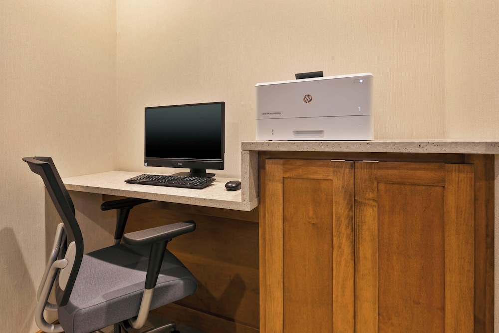 Fairfield Inn & Suites by Marriott Kalamazoo - photo 17