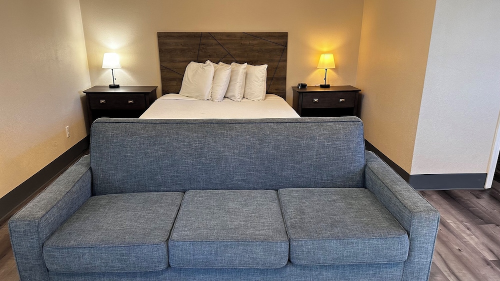 The Coastal Inn and Suites - photo 67