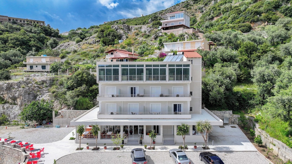 Seaview Bunec in Lukove, Albania