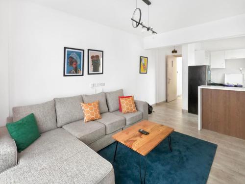Fully equipped 1BR Apt W Prime Location King Bed