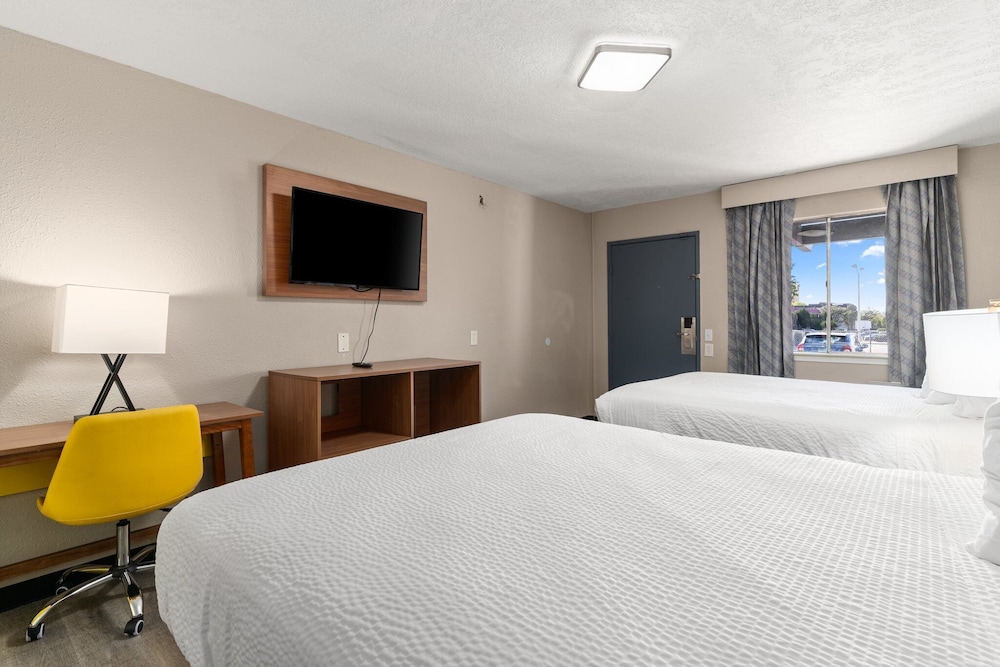 Extend A Suites Midtown Albuquerque - photo 14