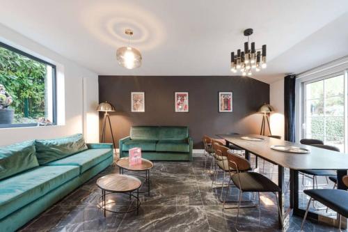 Luxury brand new art déco Disneyland — hotel in Chalifert