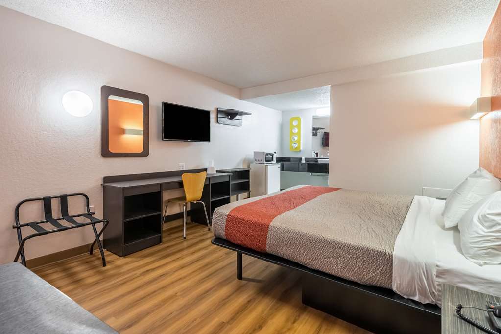 Motel 6 Schenectady NY - photo 12