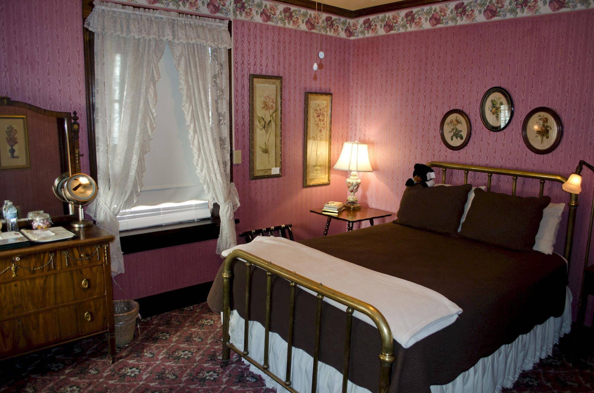 Historic National Hotel & Restaurant - photo 17