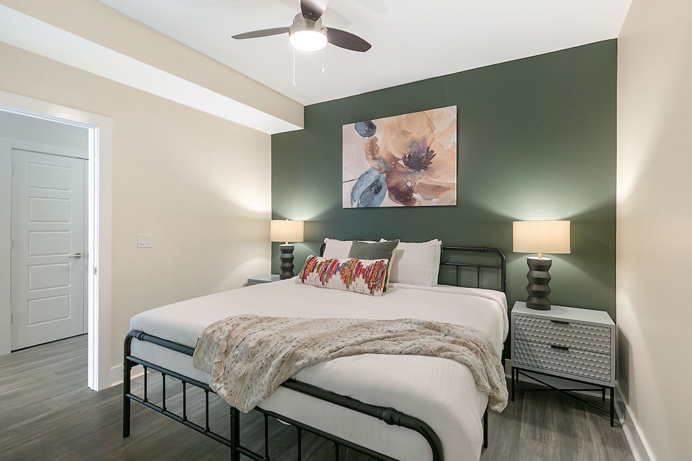 Mardi Gras Suites NOLA's 4BR Elegance - photo 416