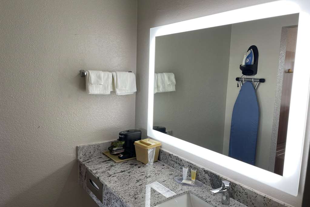 Days Inn by Wyndham Montgomery I 85 - photo 11