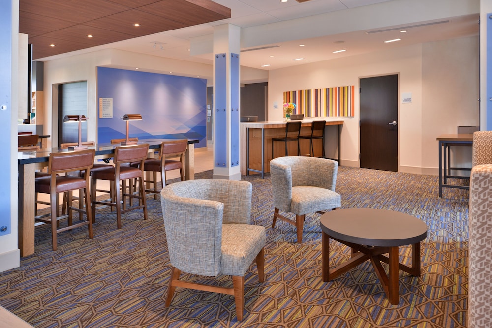 Holiday Inn Express & Suites Olathe West by IHG - photo 42