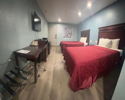 Ozark Inn - photo 12
