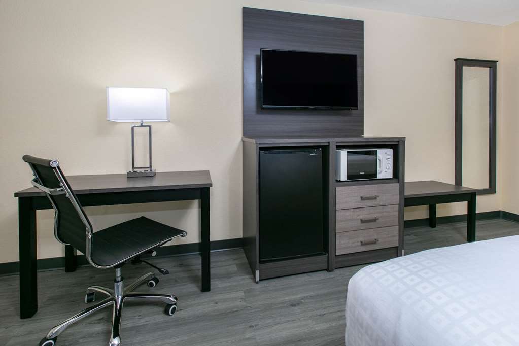 Days Inn by Wyndham Waco Near Downtown University - photo 26
