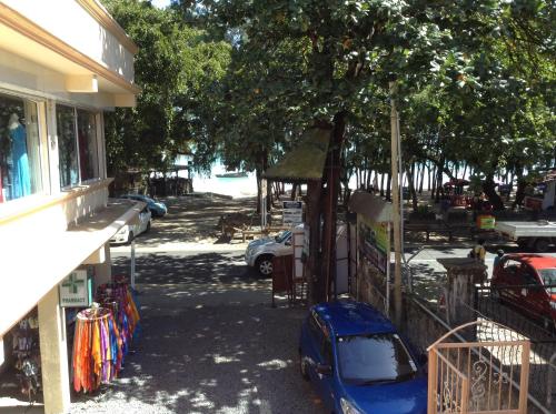 Ebrahim Flats Grand Baie Beach — 4-Star Luxury Hotel in Grand Baie, Mauritius
