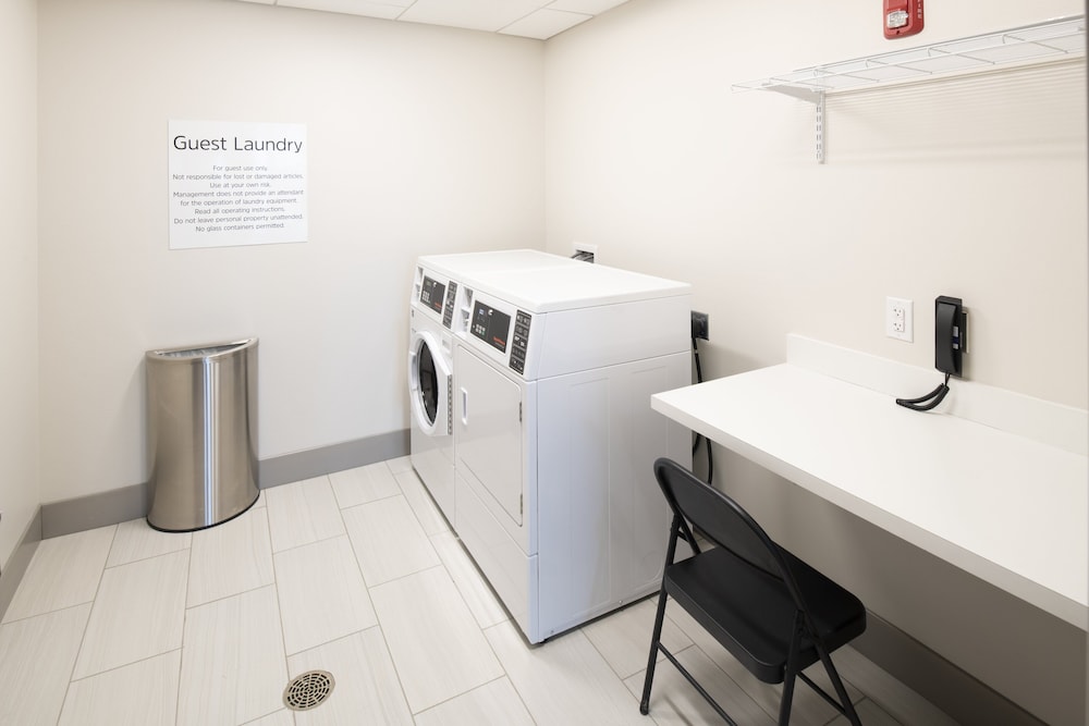 Holiday Inn Express and Suites Little Rock Downtown by IHG - photo 18