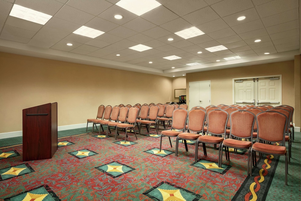 Hilton Garden Inn Fort Myers Airport FGCU - photo 46