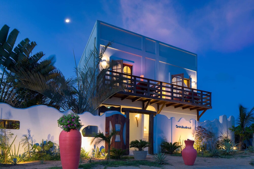 OndaBlueBrasil - carbon neutral hotel in Unknown City