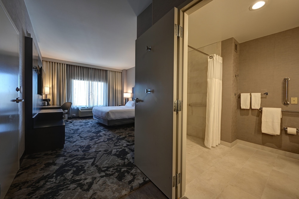 DoubleTree by Hilton Denver International Airport - photo 34