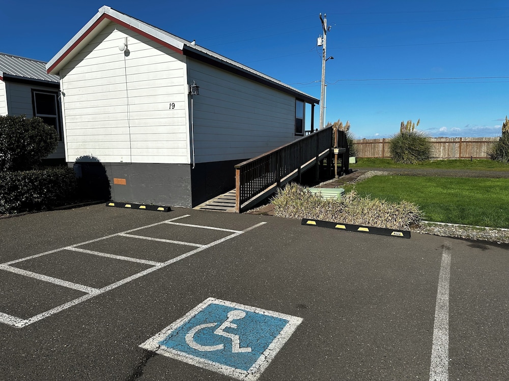Westport Marina Cottages - photo 9