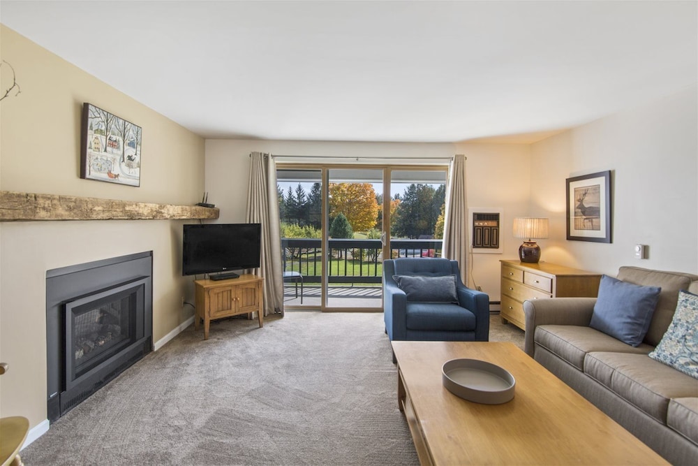 Lodge Condo 30 — 4-Star Luxury Hotel in Stowe, United States