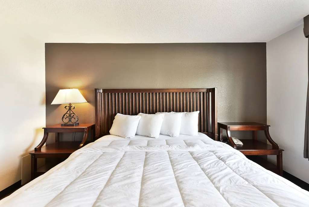 Baymont Inn and Suites by Wyndham Columbus Near OSU - photo 28