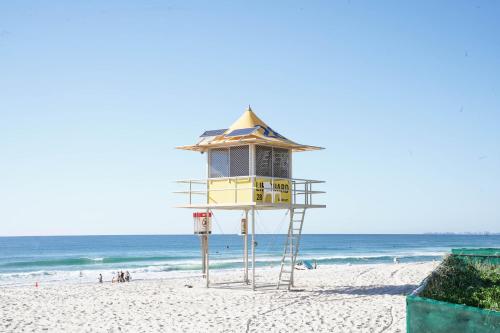 Diamond Beach 46 — Gold Coast — photo 2